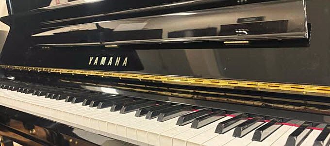 Yamaha U1 Professional Upright - Pristine! - Image 4